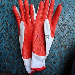 正品牛郎星紅膠片手套 工業(yè)防護領域的可靠伙伴